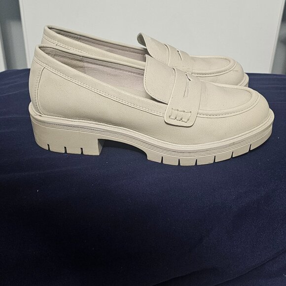 Loafers - Picture 2 of 4